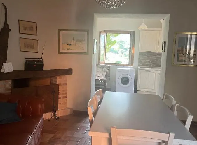 Deluxe “la Del Borgo” Casa de hóspedes 3*