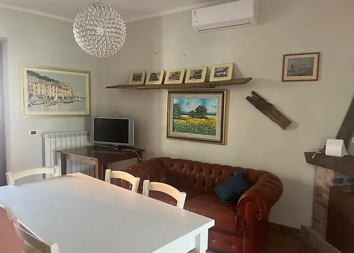 Deluxe “la Del Borgo” Casa de hóspedes 3*